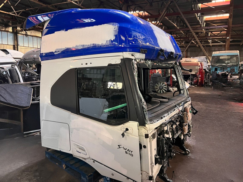 Iveco S-WAY 2022 - Kabina in notranjost: slika 2 Iveco S-WAY 2022 - Kabina in notranjost: slika 2