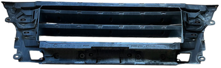 MAN - Rešetka: slika 2 MAN - Rešetka: slika 2