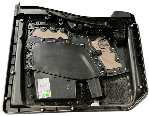 MAN - Odbijač: slika 2 MAN - Odbijač: slika 2