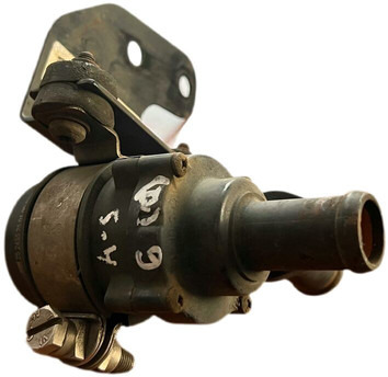 Mercedes-Benz - Vodna črpalka: slika 2 Mercedes-Benz - Vodna črpalka: slika 2