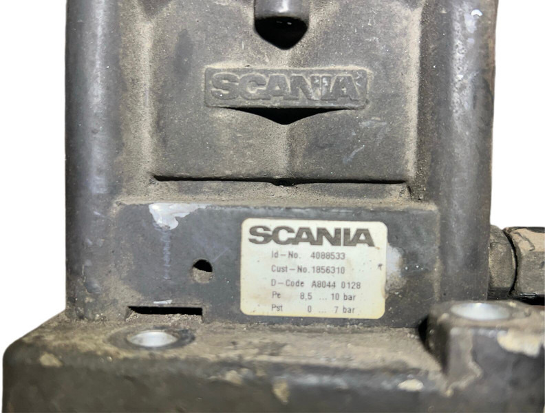 Scania - Izpušni sistem: slika 3 Scania - Izpušni sistem: slika 3