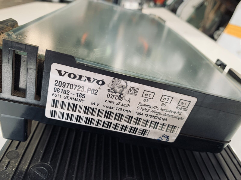 Volvo FL 280 - Armaturna plošča: slika 3 Volvo FL 280 - Armaturna plošča: slika 3