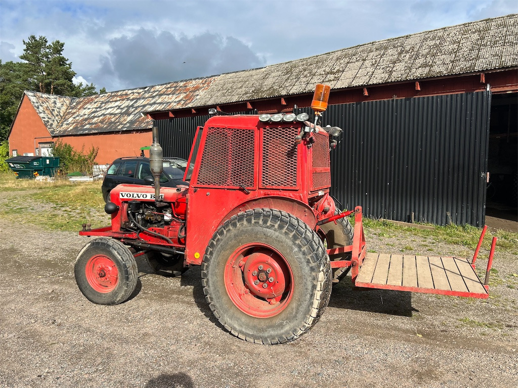 BM VOLVO 320 - Traktor: slika 5 BM VOLVO 320 - Traktor: slika 5