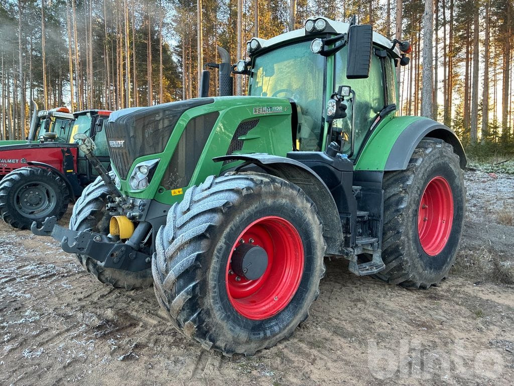 FENDT 828 Vario - Traktor: slika 1 FENDT 828 Vario - Traktor: slika 1