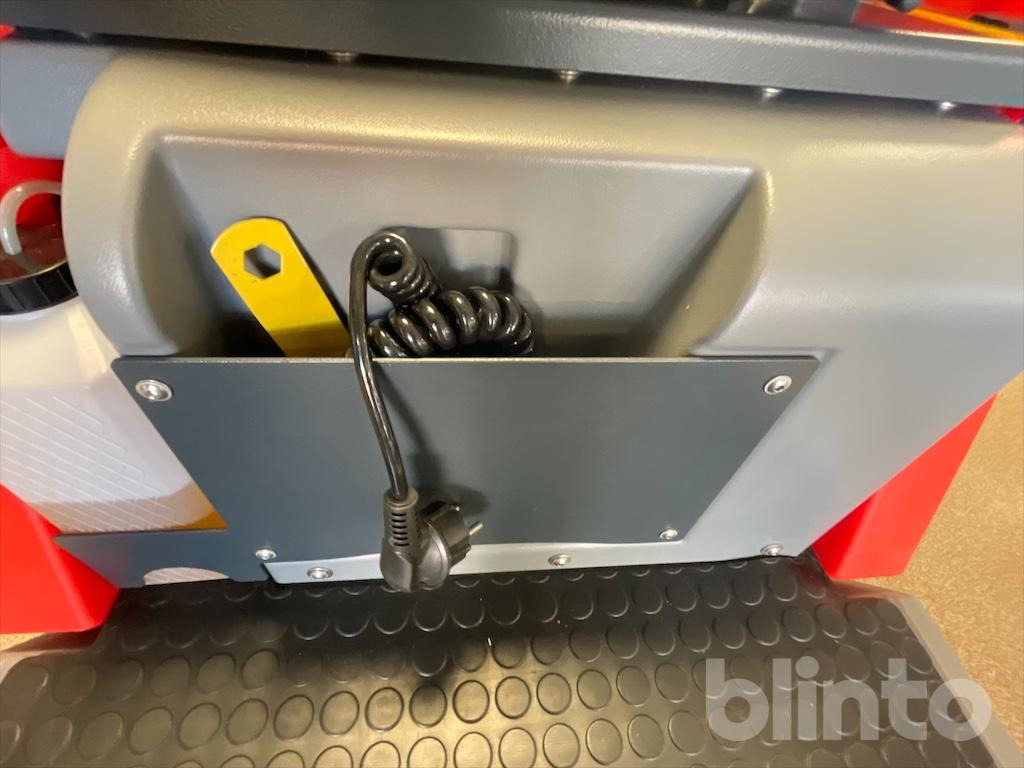 Kombinirani čistilni stroj HAKO Scrubmaster B120 R (2018): slika 24 Kombinirani čistilni stroj HAKO Scrubmaster B120 R (2018): slika 24