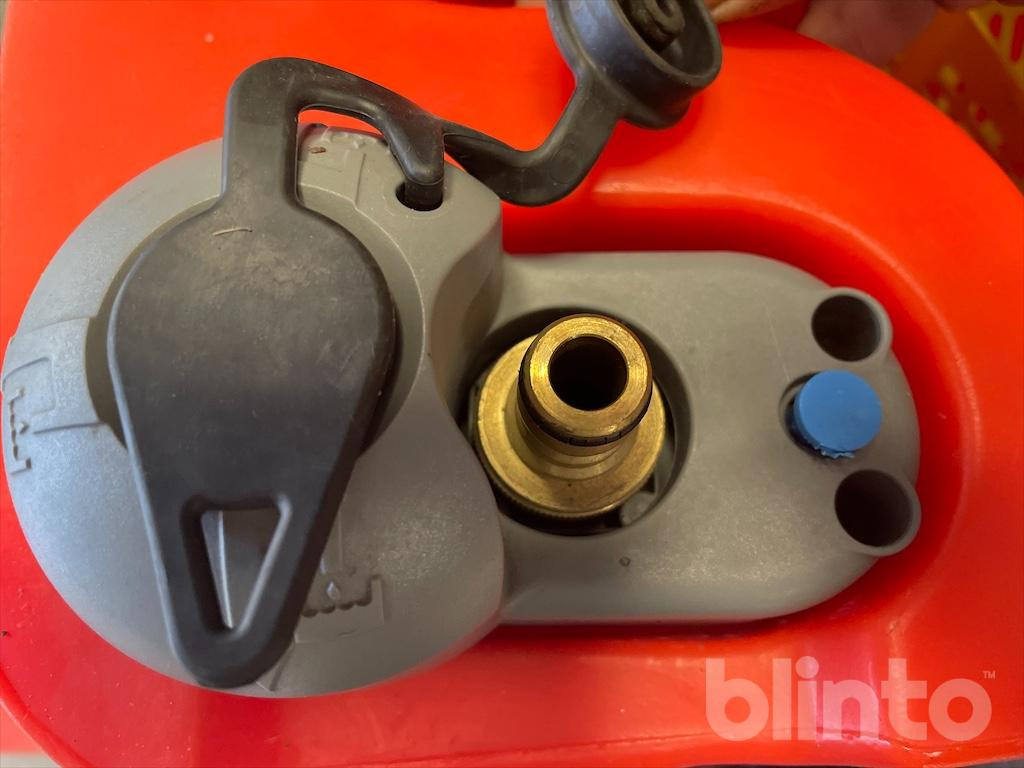 Kombinirani čistilni stroj HAKO Scrubmaster B120 R (2018): slika 33 Kombinirani čistilni stroj HAKO Scrubmaster B120 R (2018): slika 33