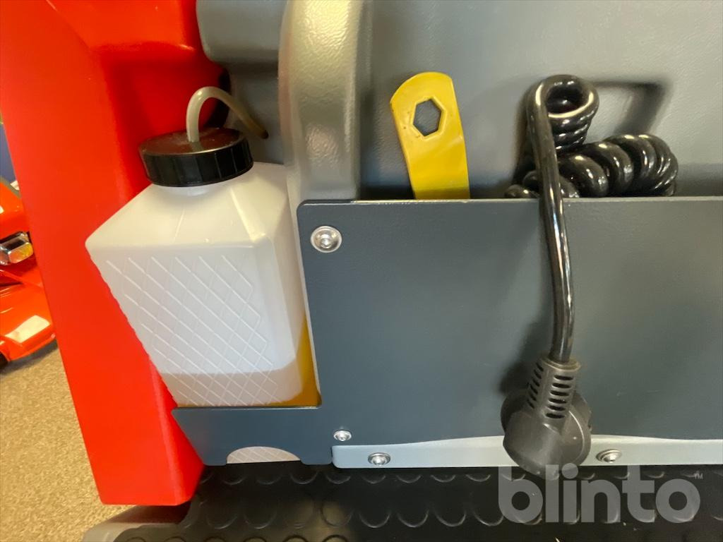 Kombinirani čistilni stroj HAKO Scrubmaster B120 R (2018): slika 25 Kombinirani čistilni stroj HAKO Scrubmaster B120 R (2018): slika 25