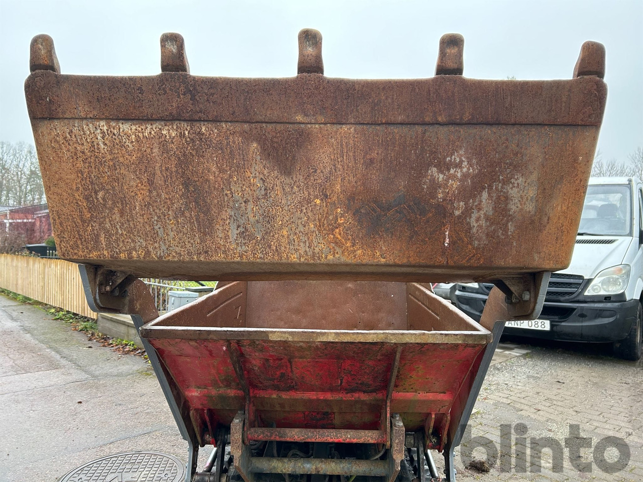 Demper goseničar Hinowa: slika 10 Demper goseničar Hinowa: slika 10