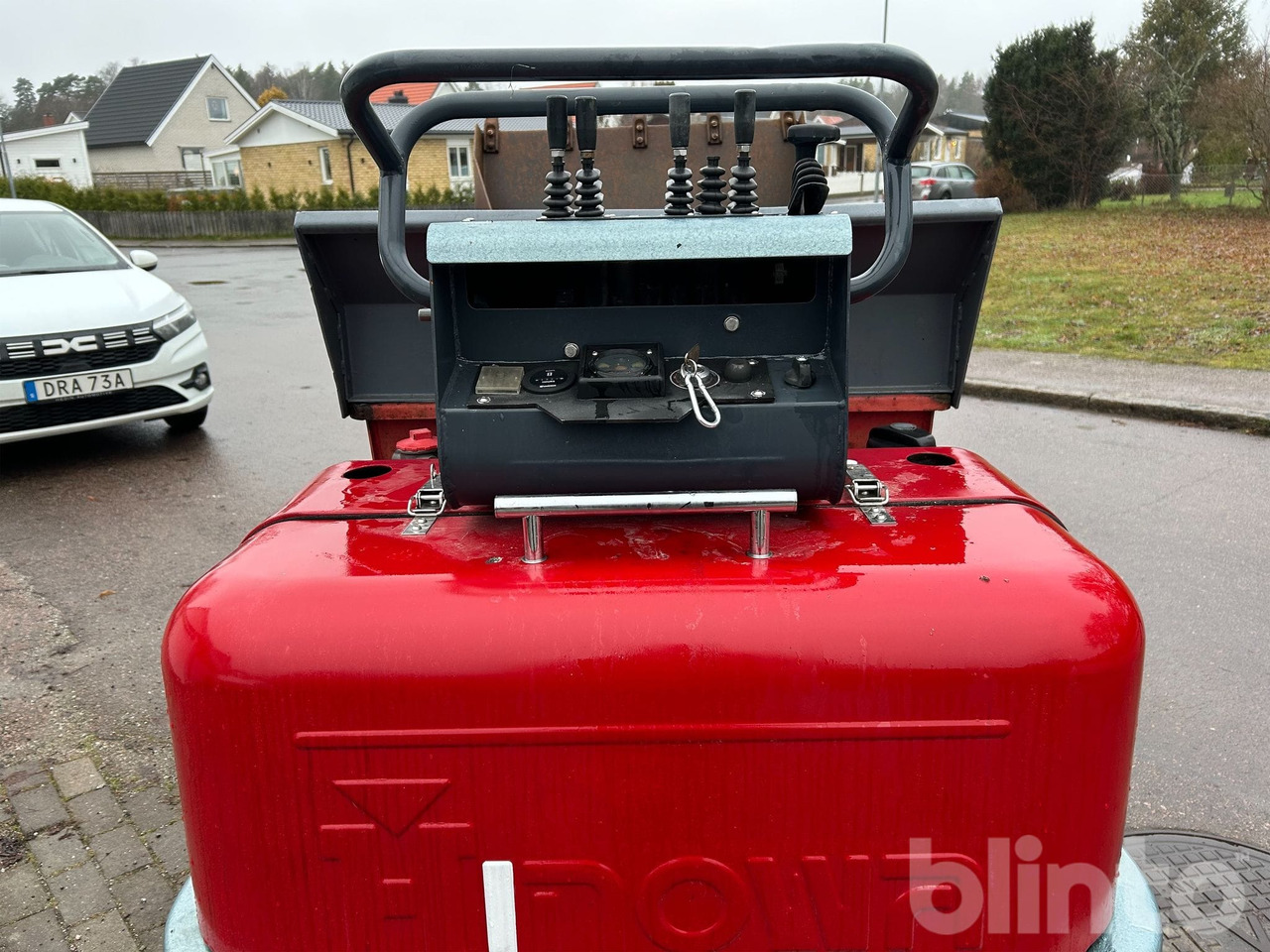 Demper goseničar Hinowa: slika 17 Demper goseničar Hinowa: slika 17