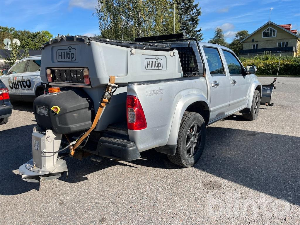 ISUZU CREW 3.0 AT med vikplog och sandspridare - Poltovornjak, Vozilo za zimsko službo: slika 5 ISUZU CREW 3.0 AT med vikplog och sandspridare - Poltovornjak, Vozilo za zimsko službo: slika 5