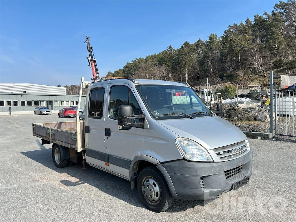 Iveco Daily 3.0HP - Dostavno vozilo s kesonom, Dostavno vozilo z dvojno kabino: slika 4 Iveco Daily 3.0HP - Dostavno vozilo s kesonom, Dostavno vozilo z dvojno kabino: slika 4