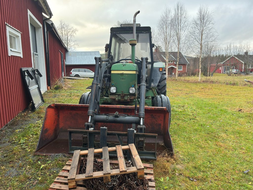 JOHN DEERE 1640 TSS - Traktor: slika 2 JOHN DEERE 1640 TSS - Traktor: slika 2