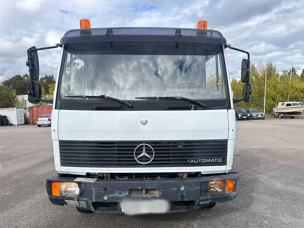 MERCEDES BENZ 817 - Dvižna ploščad montirana na tovornjak: slika 2 MERCEDES BENZ 817 - Dvižna ploščad montirana na tovornjak: slika 2