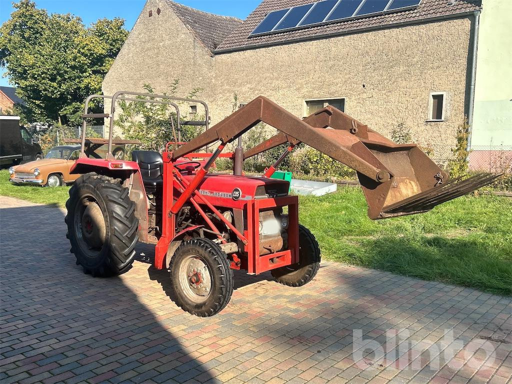 Massey-Ferguson MF 135 (1970) - Mini traktor: slika 2 Massey-Ferguson MF 135 (1970) - Mini traktor: slika 2