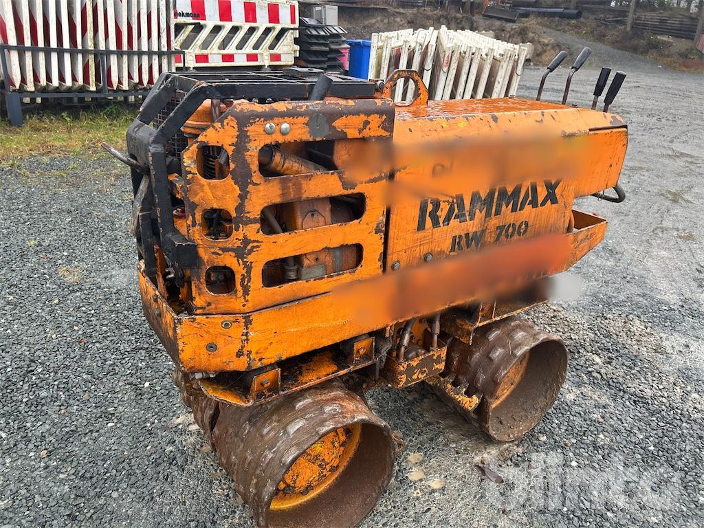 Rammax RW700 (1993) - Mini valjar: slika 1 Rammax RW700 (1993) - Mini valjar: slika 1