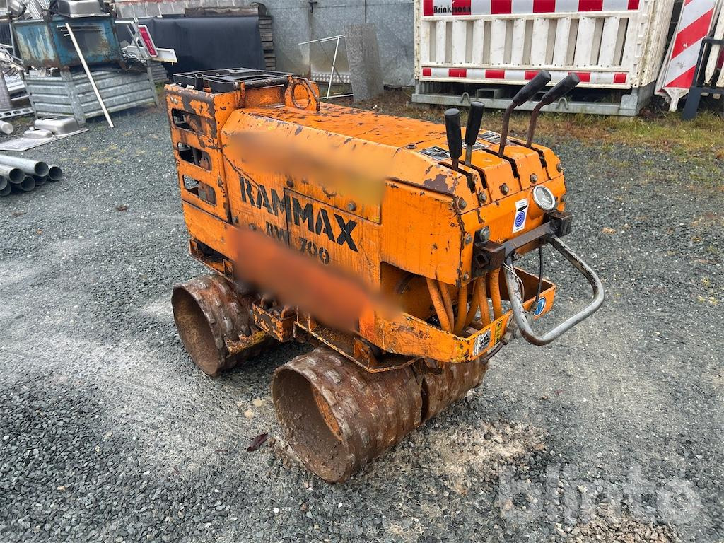 Rammax RW700 (1993) - Mini valjar: slika 2 Rammax RW700 (1993) - Mini valjar: slika 2
