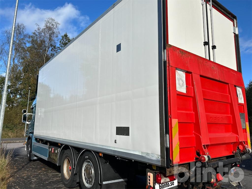 SCANIA P380DB6X2*4MNB - Tovornjak hladilnik: slika 4 SCANIA P380DB6X2*4MNB - Tovornjak hladilnik: slika 4
