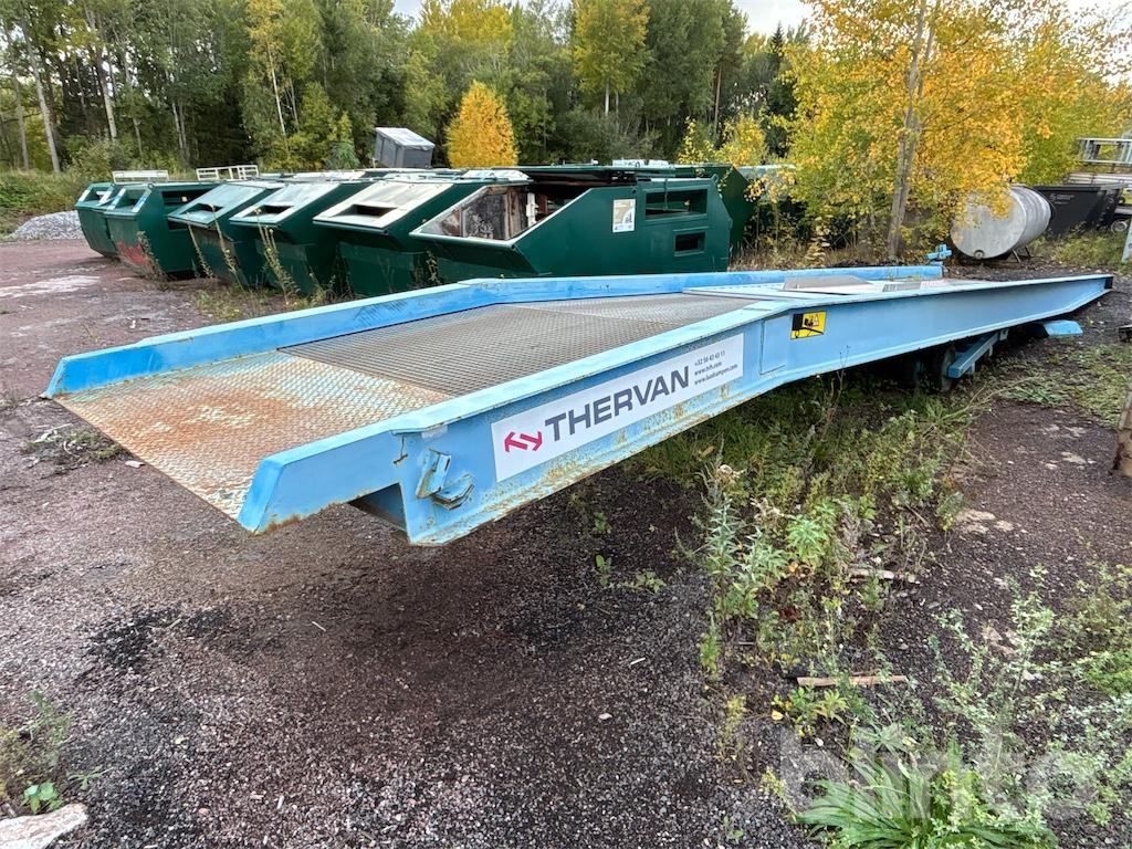 Thervan 10 ton - Nakladalna rampa: slika 1 Thervan 10 ton - Nakladalna rampa: slika 1