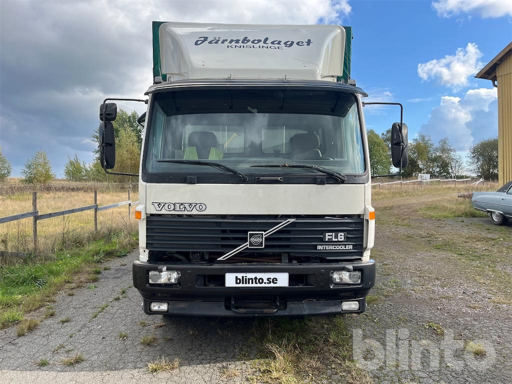 VOLVO FL 615 4X2 - Tovornjak s ponjavo: slika 2 VOLVO FL 615 4X2 - Tovornjak s ponjavo: slika 2