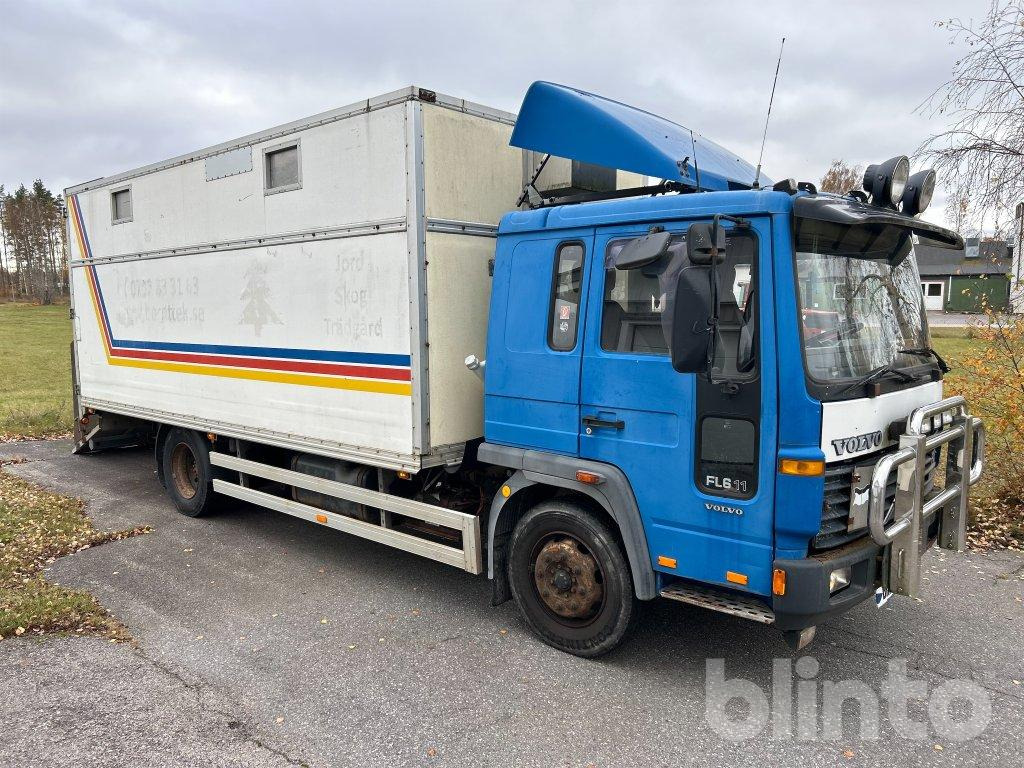 VOLVO FL611 - Tovornjak za prevoz živine: slika 3 VOLVO FL611 - Tovornjak za prevoz živine: slika 3