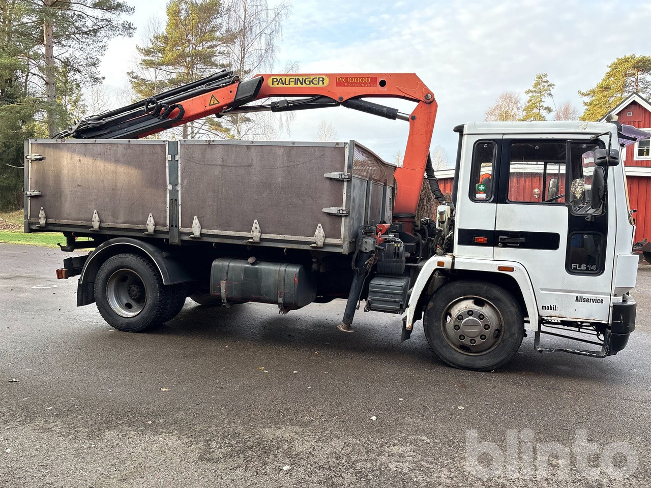 VOLVO FL614 4X2 - Tovornjak prekucnik, Tovornjak z dvigalom: slika 4 VOLVO FL614 4X2 - Tovornjak prekucnik, Tovornjak z dvigalom: slika 4