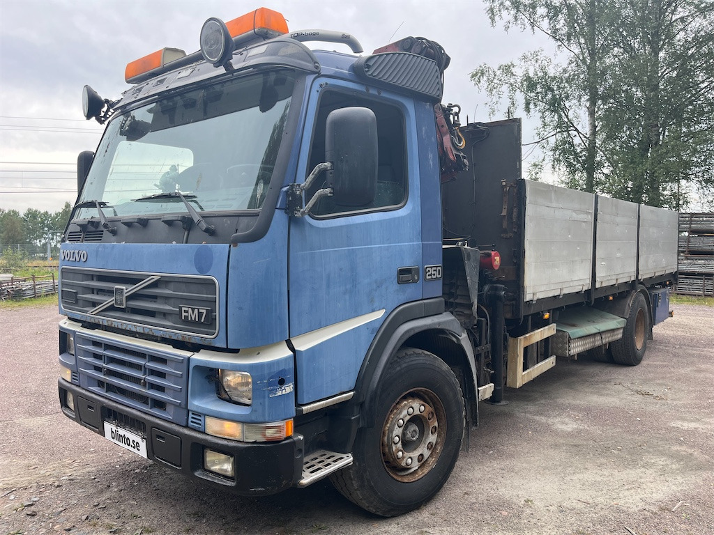 VOLVO FM7 4X2 - Tovornjak s kesonom, Tovornjak z dvigalom: slika 1 VOLVO FM7 4X2 - Tovornjak s kesonom, Tovornjak z dvigalom: slika 1
