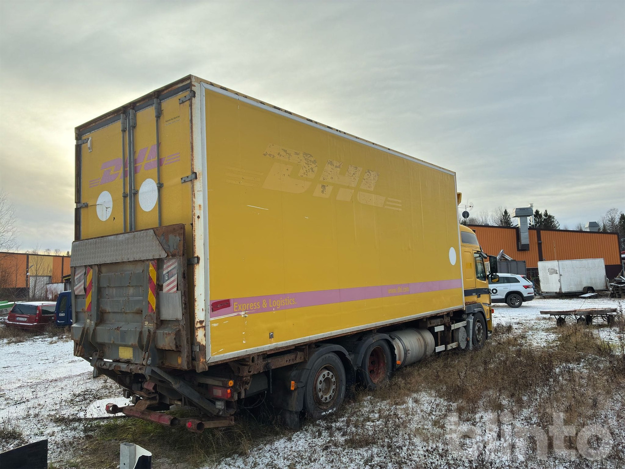 VOLVO FM9 6X2 - Tovornjak zabojnik: slika 5 VOLVO FM9 6X2 - Tovornjak zabojnik: slika 5