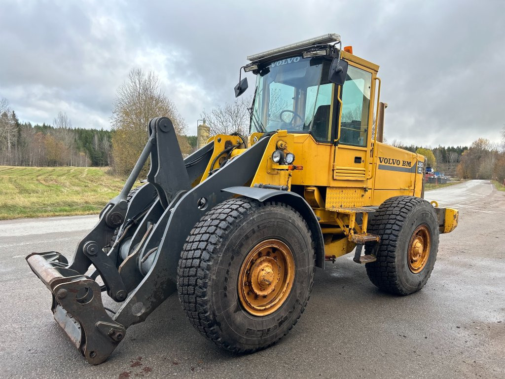 Volvo BM L90C - Kolesni nakladalec: slika 1 Volvo BM L90C - Kolesni nakladalec: slika 1