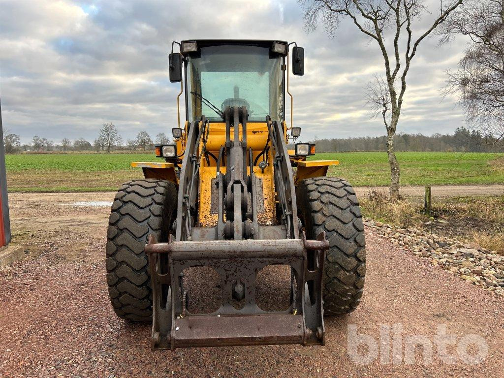 Volvo L70C - Kolesni nakladalec: slika 2 Volvo L70C - Kolesni nakladalec: slika 2