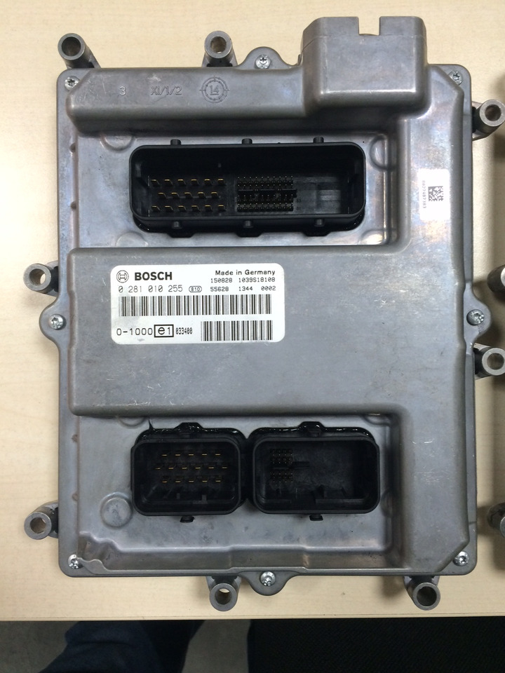 DISPOSITIVO COMANDO EDC BOSCH 0281010255 - ECU za Tovornjak: slika 1 DISPOSITIVO COMANDO EDC BOSCH 0281010255 - ECU za Tovornjak: slika 1