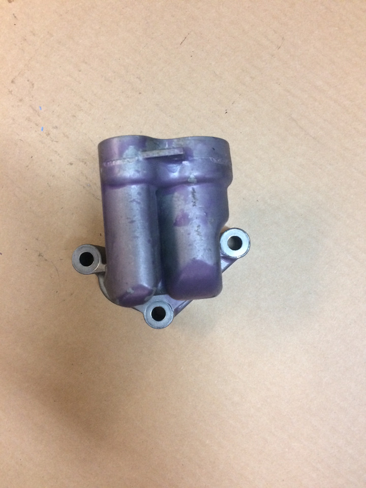 FLANGIA DI COLLEGAMENTO MODULO OLIO MAN 51054406000 - Motor in deli za Tovornjak: slika 2 FLANGIA DI COLLEGAMENTO MODULO OLIO MAN 51054406000 - Motor in deli za Tovornjak: slika 2