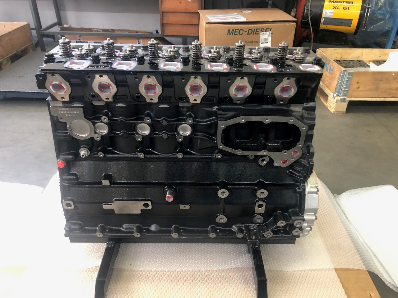 LONGBLOCK MERCEDES OM906LA-HLA / MERCEDES OM906LA HLA - Blok cilindra: slika 2 LONGBLOCK MERCEDES OM906LA-HLA / MERCEDES OM906LA HLA - Blok cilindra: slika 2