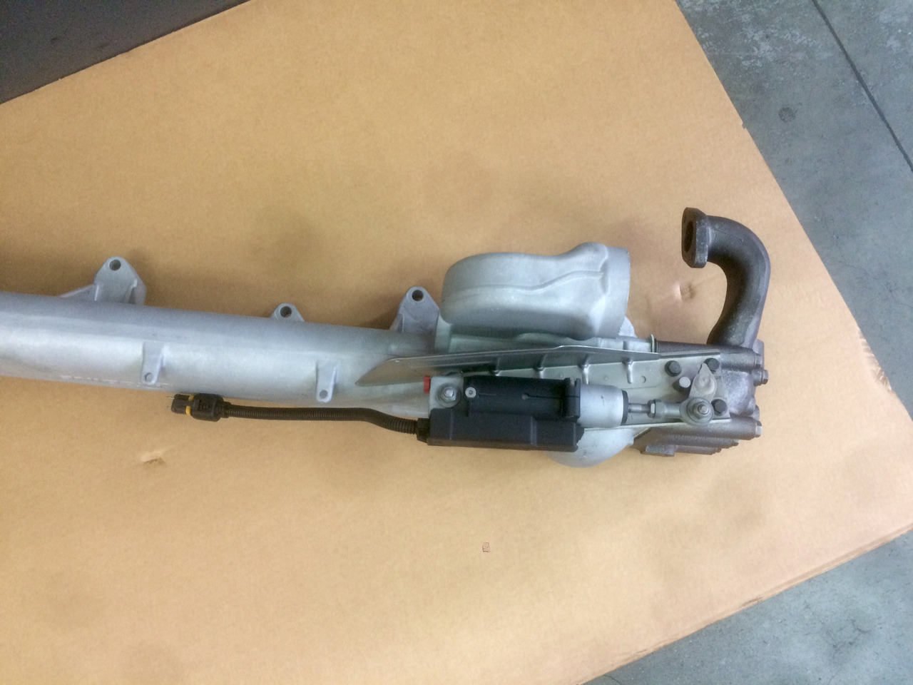 MODULO EGR (modulo ricircolo gas di scarico) - Motori MAN D2066 / D2676 - Euro 3 / Euro 4 - RIF. MAN 51081007140 - 51081007152 - 51081007141 - EGR hladilnik: slika 4 MODULO EGR (modulo ricircolo gas di scarico) - Motori MAN D2066 / D2676 - Euro 3 / Euro 4 - RIF. MAN 51081007140 - 51081007152 - 51081007141 - EGR hladilnik: slika 4