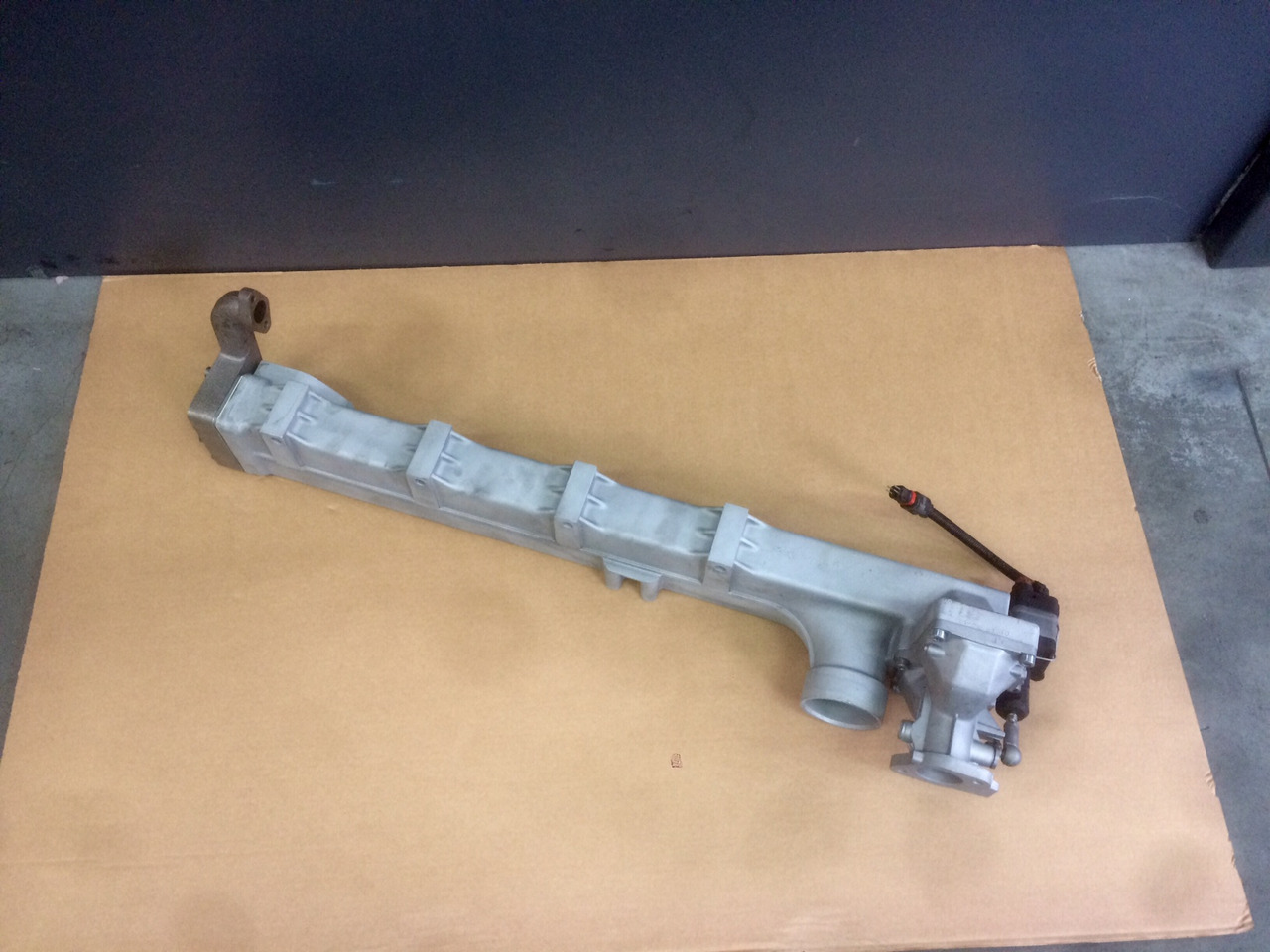 MODULO EGR (modulo ricircolo gas di scarico) - Motori MAN D2866 / D2876 - Euro 3 - RIF. MAN 51081007026 - 51081007027 - 51081007028 - 51081007089 - EGR hladilnik: slika 3 MODULO EGR (modulo ricircolo gas di scarico) - Motori MAN D2866 / D2876 - Euro 3 - RIF. MAN 51081007026 - 51081007027 - 51081007028 - 51081007089 - EGR hladilnik: slika 3