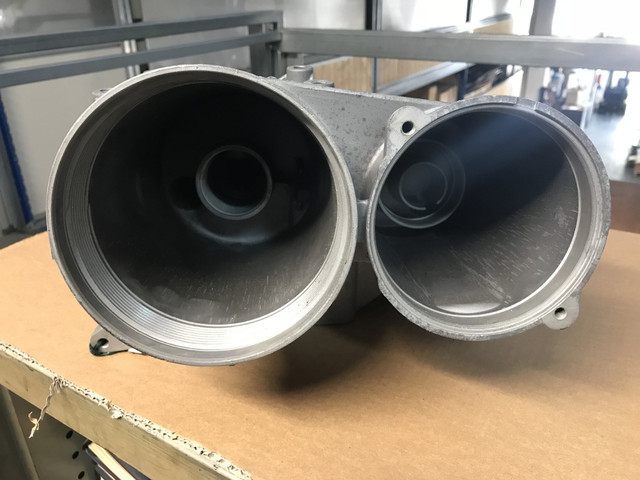 MODULO RAFFREDDAMENTO OLIO MOTORI MAN D2066 / D2676 - Motor in deli za Tovornjak: slika 4 MODULO RAFFREDDAMENTO OLIO MOTORI MAN D2066 / D2676 - Motor in deli za Tovornjak: slika 4