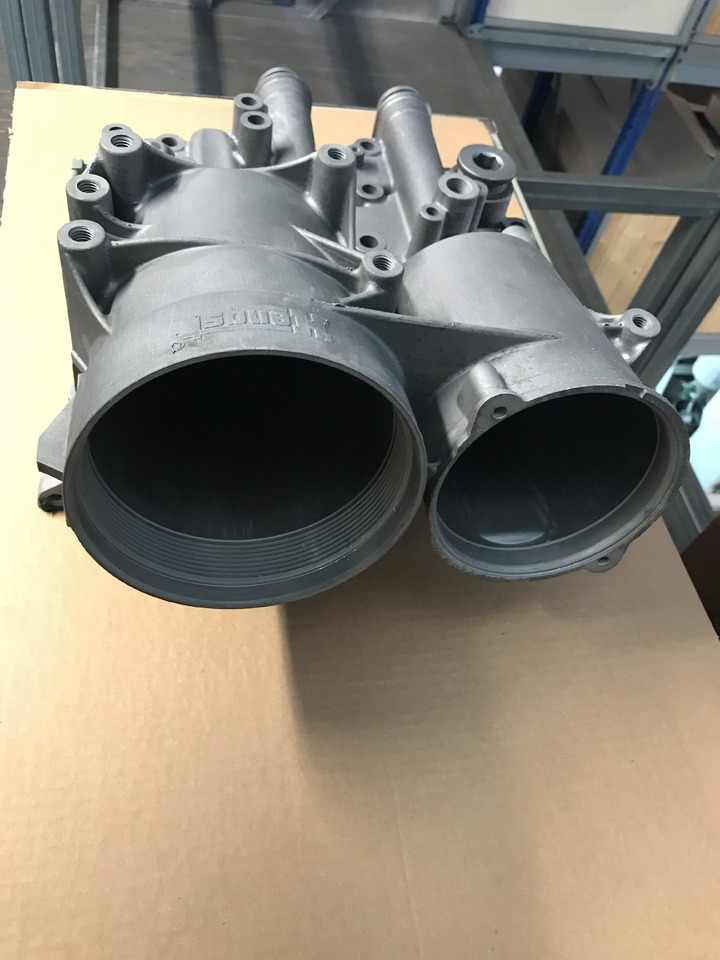 MODULO RAFFREDDAMENTO OLIO MOTORI MAN D2066 / D2676 - Motor in deli za Tovornjak: slika 2 MODULO RAFFREDDAMENTO OLIO MOTORI MAN D2066 / D2676 - Motor in deli za Tovornjak: slika 2