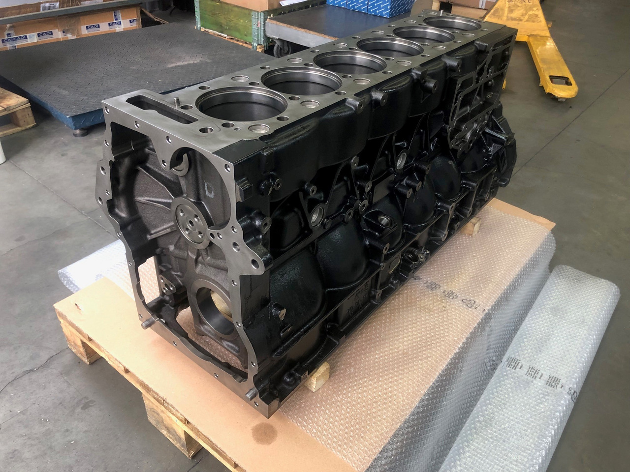 MONOBLOCCO MOTORE MAN D2066 EEV per presa di forza - Blok cilindra: slika 4 MONOBLOCCO MOTORE MAN D2066 EEV per presa di forza - Blok cilindra: slika 4