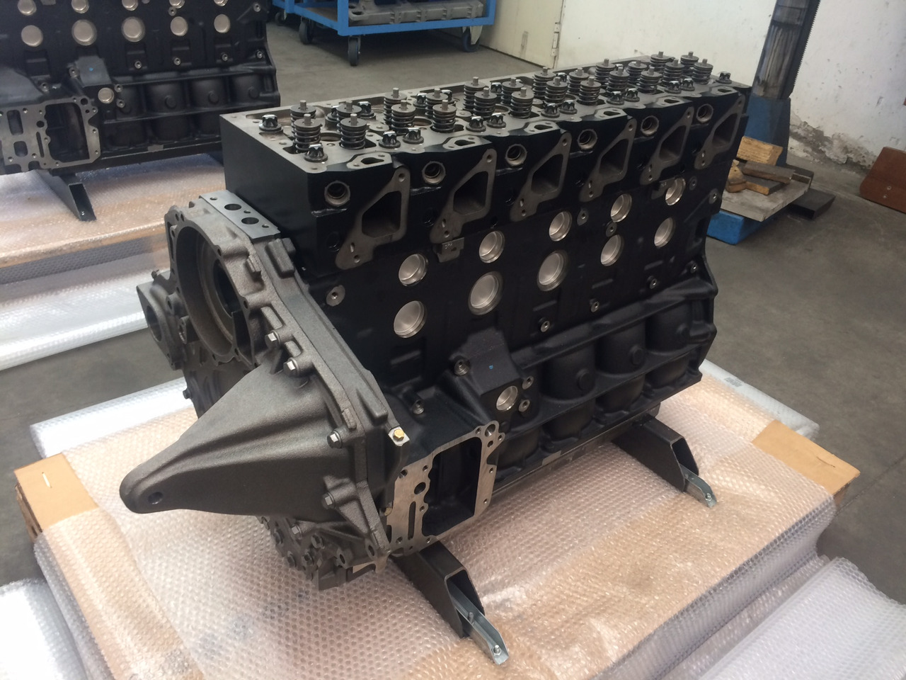 MOTORE MAN D0836LUH41 - 240CV - EURO 3 - BUS - Orizzontale - Motor za Avtobus: slika 4 MOTORE MAN D0836LUH41 - 240CV - EURO 3 - BUS - Orizzontale - Motor za Avtobus: slika 4