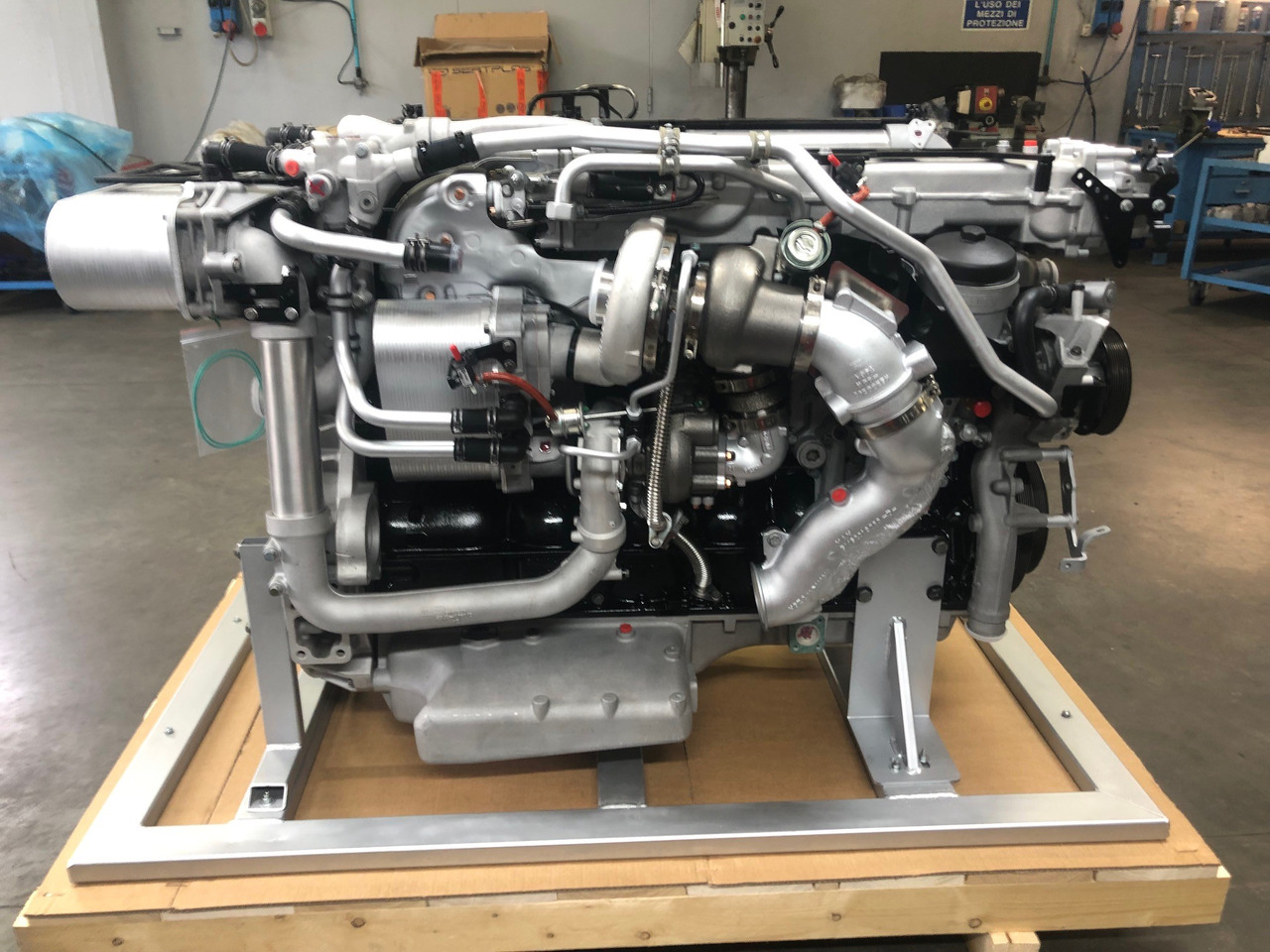 MOTORE MAN D2066LOH28 / MAN D2066 LOH28 - Motor: slika 2 MOTORE MAN D2066LOH28 / MAN D2066 LOH28 - Motor: slika 2