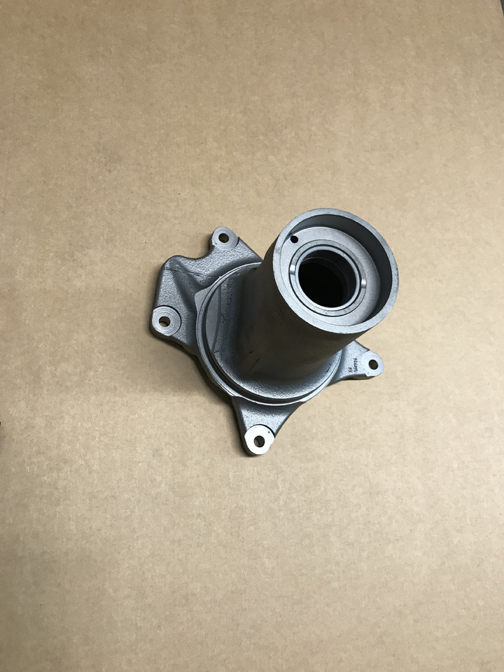 SCATOLA SUPPORTO PORTA VENTILATORE - MOTORI MAN D2066 / MAN D2676 - Ventilator za Tovornjak: slika 2 SCATOLA SUPPORTO PORTA VENTILATORE - MOTORI MAN D2066 / MAN D2676 - Ventilator za Tovornjak: slika 2