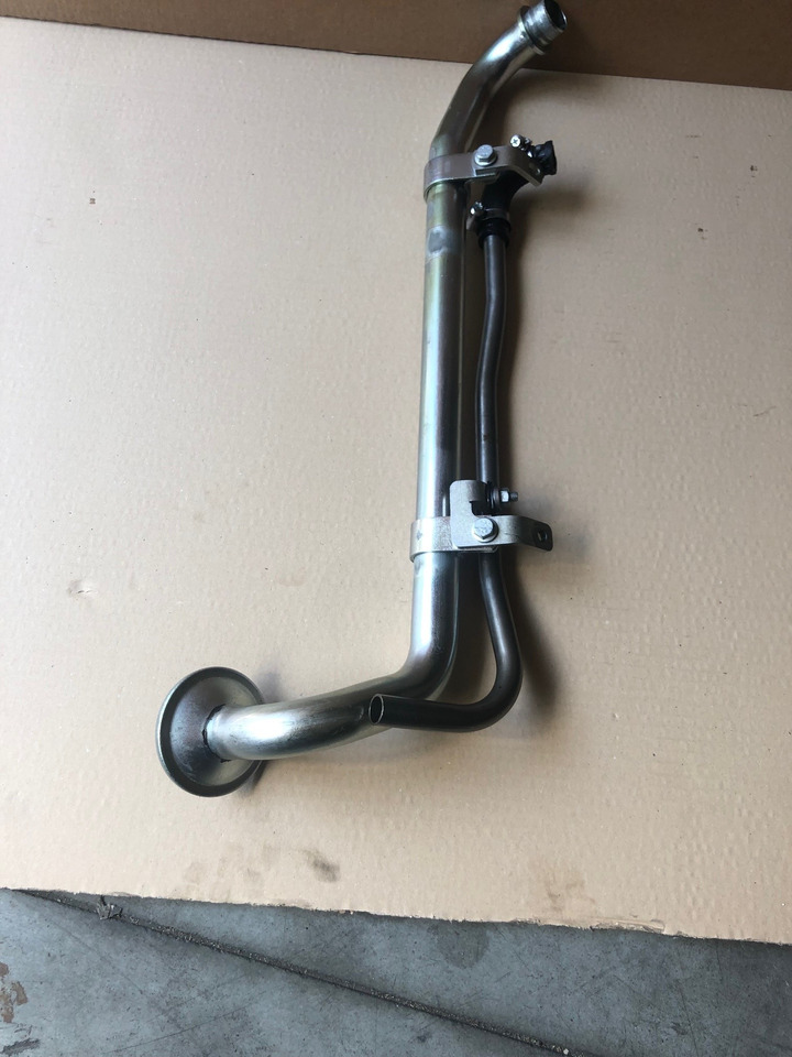 TUBO ASPIRAZIONE OLIO MAN 51057035773 - Motor in deli za Tovornjak: slika 4 TUBO ASPIRAZIONE OLIO MAN 51057035773 - Motor in deli za Tovornjak: slika 4