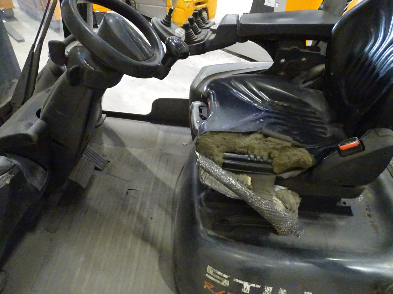 Still RX70-40 - Diesel viličar: slika 3 Still RX70-40 - Diesel viličar: slika 3