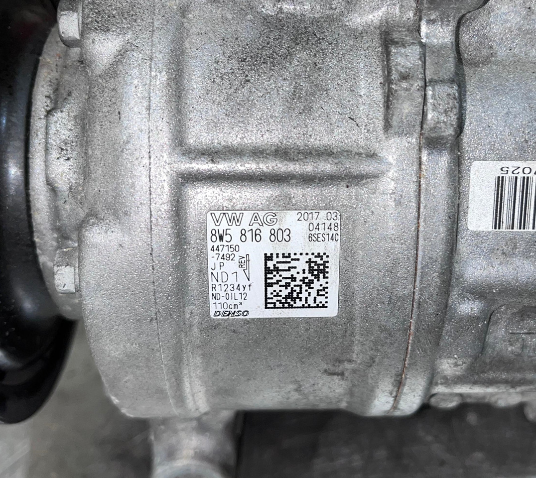 AUDI A/C Compressor 8W5816803 - Kompresor klime: slika 1 AUDI A/C Compressor 8W5816803 - Kompresor klime: slika 1