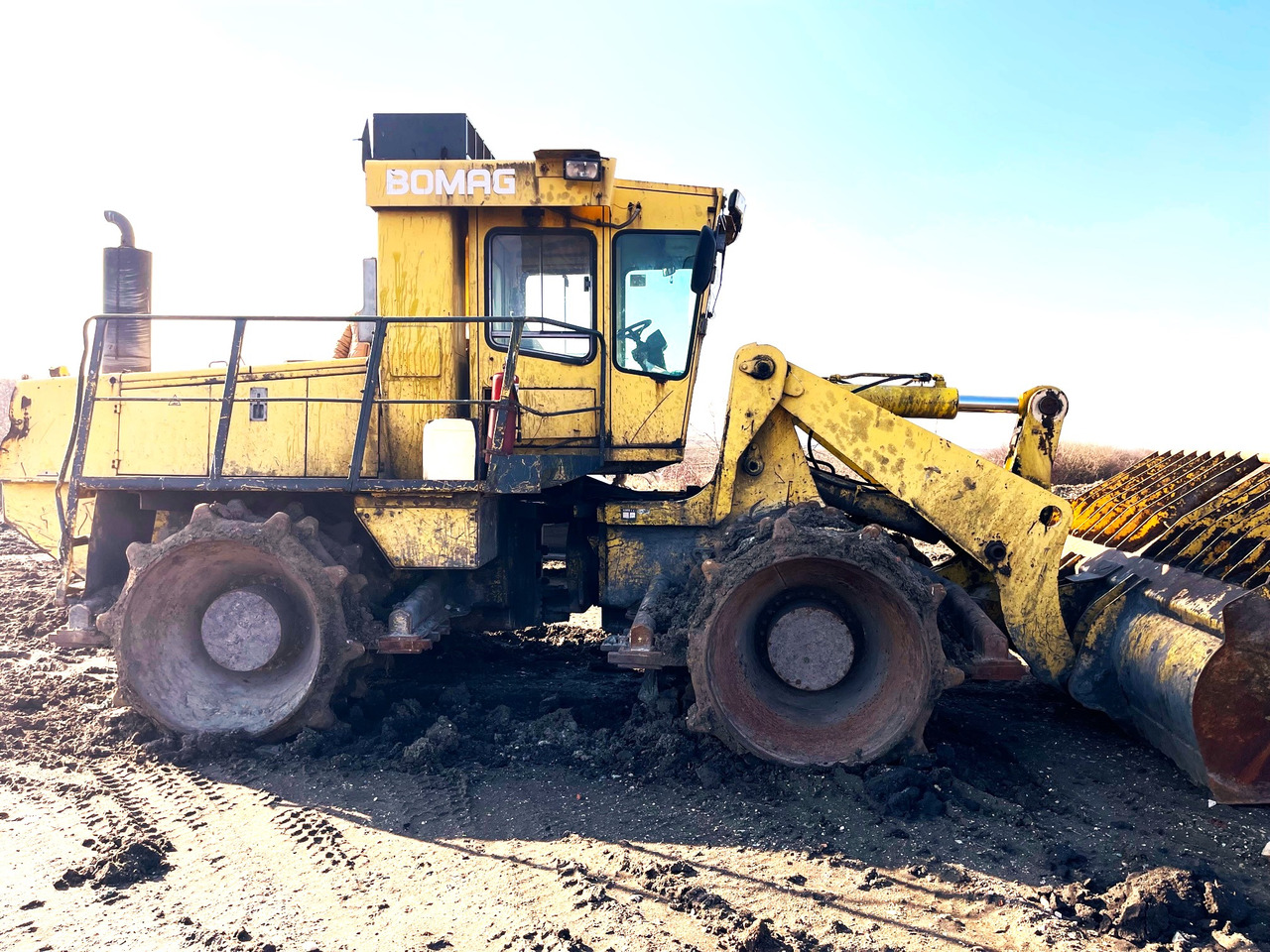 BOMAG BC 671 RS Waste Compactor - Kompaktni nakladalnik na gosenicah: slika 5 BOMAG BC 671 RS Waste Compactor - Kompaktni nakladalnik na gosenicah: slika 5