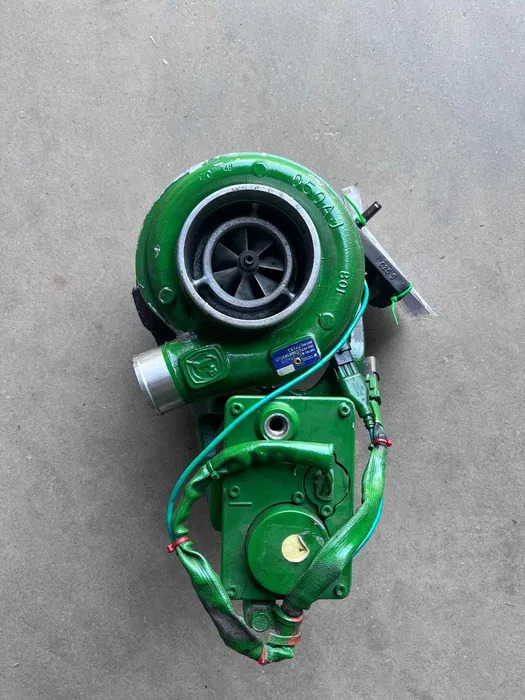 BorgWarner RE335688 - Turbo za Samovozni škropilnik: slika 1 BorgWarner RE335688 - Turbo za Samovozni škropilnik: slika 1