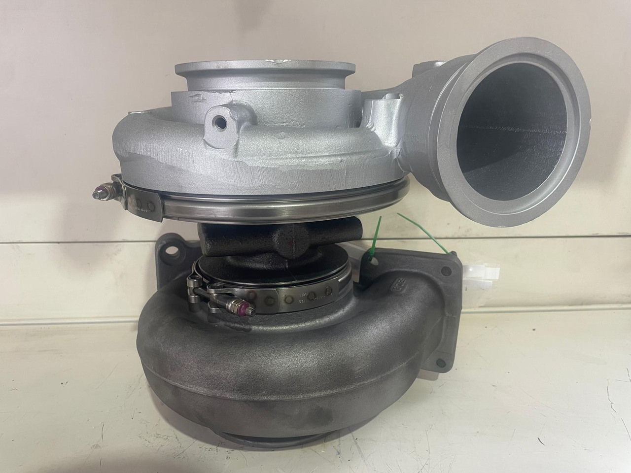 BorgWarner RE547978 - Turbo za Traktor: slika 2 BorgWarner RE547978 - Turbo za Traktor: slika 2