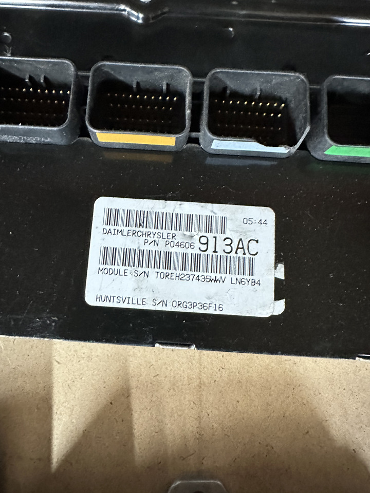 Chrysler Charger Ecu p04606838ac - ECU za Drugi stroj: slika 1 Chrysler Charger Ecu p04606838ac - ECU za Drugi stroj: slika 1