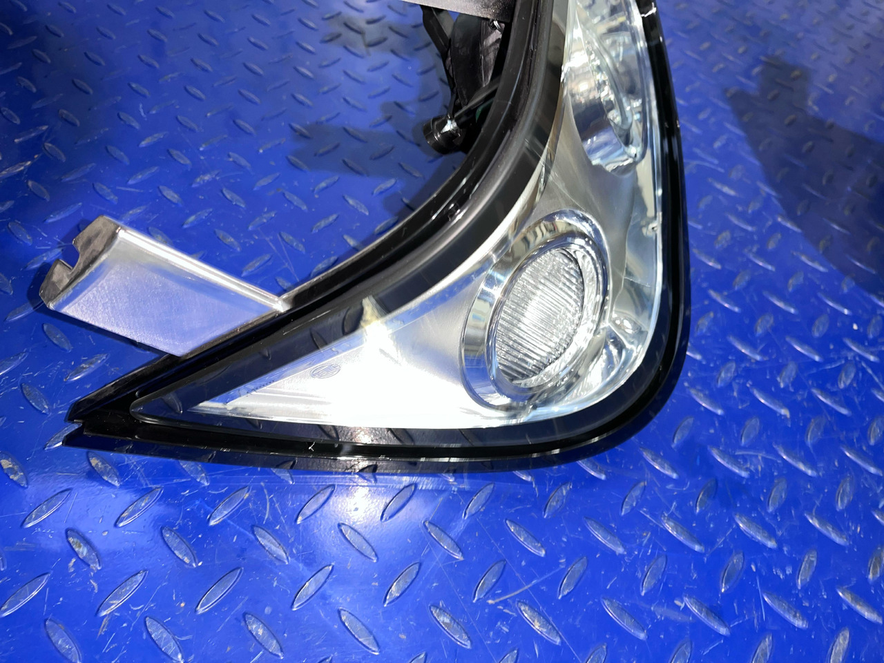 HELLA Headlight Set 1KE996 600-05 / 06 - Žarometi: slika 3 HELLA Headlight Set 1KE996 600-05 / 06 - Žarometi: slika 3