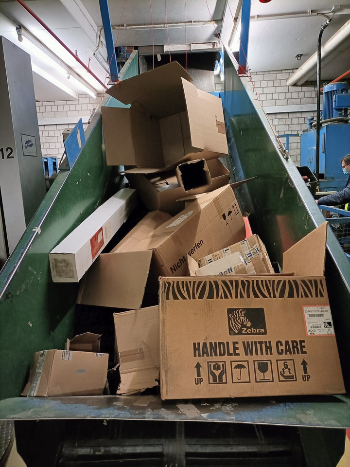 Boa Continuu 25-LB-6 Carton Plasic Press 40 T - Industrijska oprema: slika 5 Boa Continuu 25-LB-6 Carton Plasic Press 40 T - Industrijska oprema: slika 5