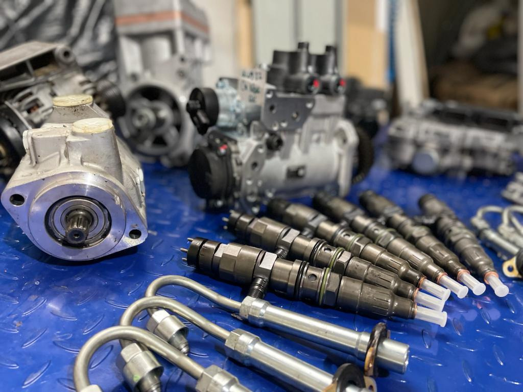 Injector Mercedes Actros Arocs Antos MP4 A4710700487, A4710700587, A4710700887 - Injektor za Tovornjak: slika 5 Injector Mercedes Actros Arocs Antos MP4 A4710700487, A4710700587, A4710700887 - Injektor za Tovornjak: slika 5